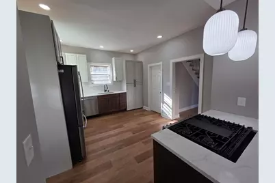 107 W Brown St, Milwaukee, WI 53212 - Photo 5
