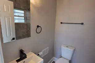 107 W Brown St, Milwaukee, WI 53212 - Photo 15