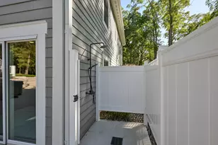 34726 Janesville Dr, Racine, WI 53149 - Photo 9