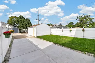 1201 S 75th St, West Allis, WI 53214 - Photo 21