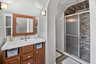 1201 S 75th St, West Allis, WI 53214 - Photo 15