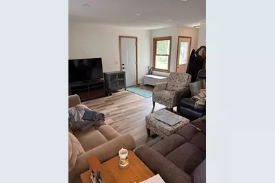 811  Meadowbrook Dr, West Bend, WI 53090 - Photo 7