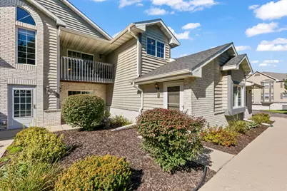 W240N2566 E Parkway Meadow Cir #5, Pewaukee, WI 53072 - Photo 23