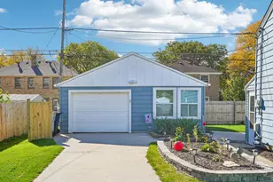329 E Gauer Cir, Milwaukee, WI 53207 - Photo 17