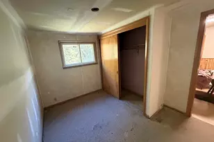 719 S 22nd St, Manitowoc, WI 54220 - Photo 9