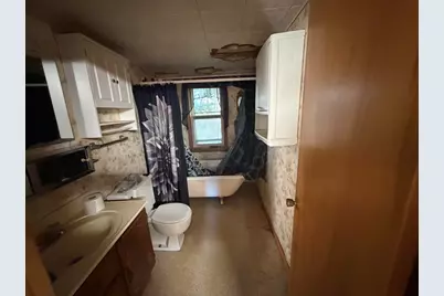 719 S 22nd St, Manitowoc, WI 54220 - Photo 21