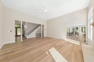 W289N3648 Huntsman Ct, Delafield, WI 53072 - Photo 5