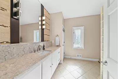 W289N3648  Huntsman Ct, Delafield, WI 53072 - Photo 19