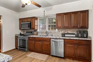 327 Pine St, Sheboygan Falls, WI 53085 - Photo 11