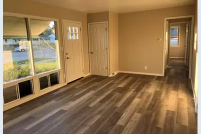1701  Mount Pleasant St, Racine, WI 53404 - Photo 5
