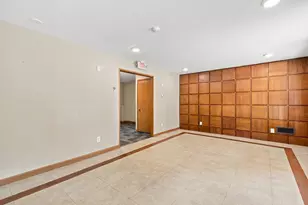 610 Downing Dr, Waukesha, WI 53186 - Photo 5