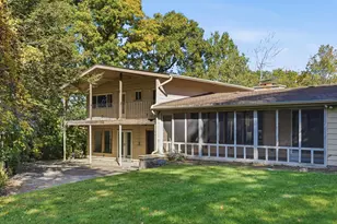 610 Downing Dr, Waukesha, WI 53186 - Photo 1