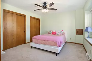 1515 W De La Warr Circle, Mequon, WI 53092 - Photo 23