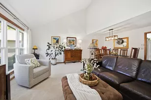 1515 W De La Warr Circle, Mequon, WI 53092 - Photo 5