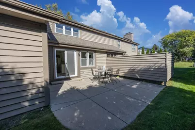 1515 W De La Warr Cir, Mequon, WI 53092 - Photo 27