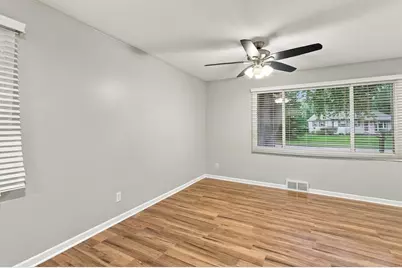 134 N Orchard St, Thiensville, WI 53092 - Photo 3