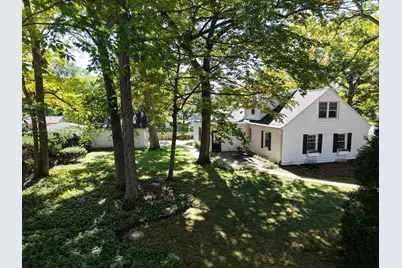 1672 N 124th St, Wauwatosa, WI 53226 - Photo 9