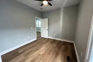 3018 North Dr. Lester Carter Drive, Milwaukee, WI 53206 - Photo 11