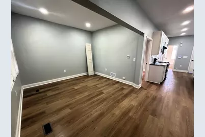 3018 N Dr Lester Carter Dr, Milwaukee, WI 53206 - Photo 5