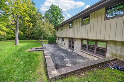 14920 W Olivia Ln, New Berlin, WI 53151 - Photo 33
