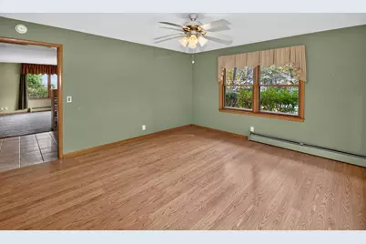 14920 W Olivia Ln, New Berlin, WI 53151 - Photo 9