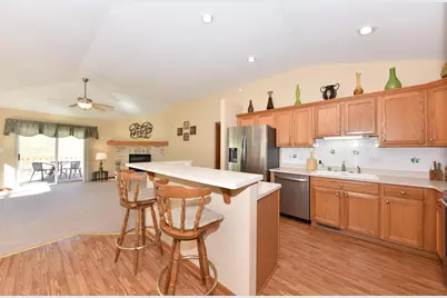N96W14172  Knollcrest Cir #21-1, Germantown, WI 53022 - Photo 15