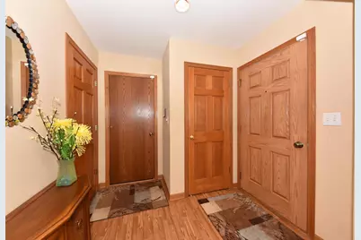 N96W14172  Knollcrest Cir #21-1, Germantown, WI 53022 - Photo 7