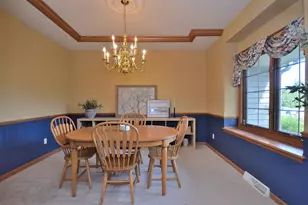 6045 S Pembrook Ct, New Berlin, WI 53151 - Photo 17