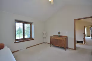 6045 S Pembrook Ct, New Berlin, WI 53151 - Photo 25