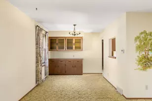 7143 Horizon Dr, Greendale, WI 53129 - Photo 5