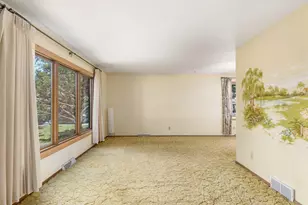 7143 Horizon Dr, Greendale, WI 53129 - Photo 3