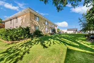 240 E Dekora St, Saukville, WI 53080 - Photo 5