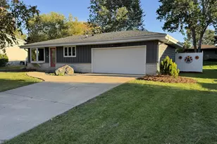 7721 Bur Oak Dr, Franklin, WI 53132 - Photo 1