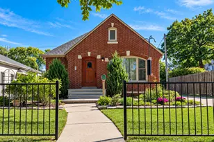 4914 N Newhall St, Whitefish Bay, WI 53217 - Photo 1