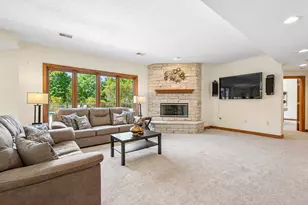 W295S5349 Holiday Oak Dr, Genesee, WI 53189 - Photo 33