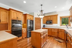 W295S5349 Holiday Oak Dr, Genesee, WI 53189 - Photo 13
