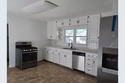 545 N Wisconsin St, Genoa City, WI 53128 - Photo 15