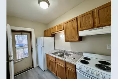 1515  Taylor Ave #2, Racine, WI 53403 - Photo 5