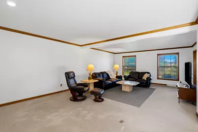 9175 S Patricia Blvd, Oak Creek, WI 53154 - Photo 15