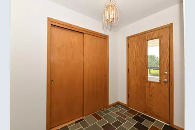 5152  Maplewood Dr, Greendale, WI 53129 - Photo 3