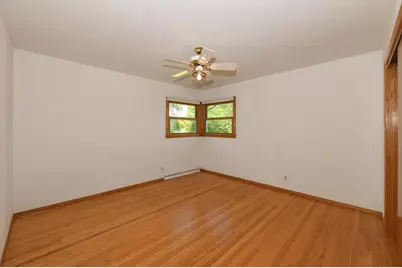 5152  Maplewood Dr, Greendale, WI 53129 - Photo 25