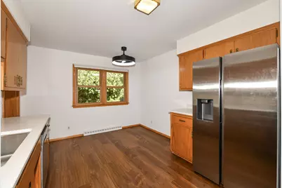 5152  Maplewood Dr, Greendale, WI 53129 - Photo 15