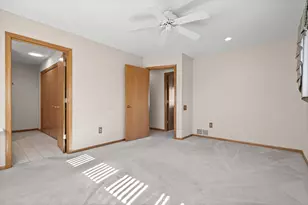 932 Garden Pl, Onalaska, WI 54650 - Photo 13