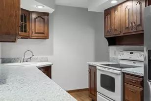 209 Westview Pl, La Crosse, WI 54601 - Photo 5