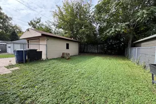 2308 W Lawn Ave, Racine, WI 53405 - Photo 21