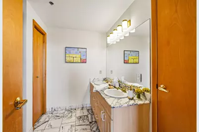 730 N Plankinton Ave #9B, Milwaukee, WI 53203 - Photo 15