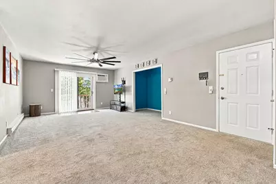 637  Westridge Dr #8, West Bend, WI 53095 - Photo 9