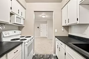 637 Westridge Dr, West Bend, WI 53095 - Photo 11