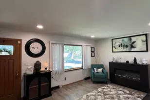 1633 W Leroy Ave Ave, Milwaukee, WI 53221 - Photo 5