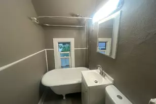 2630 N 24th Pl, Milwaukee, WI 53206 - Photo 17